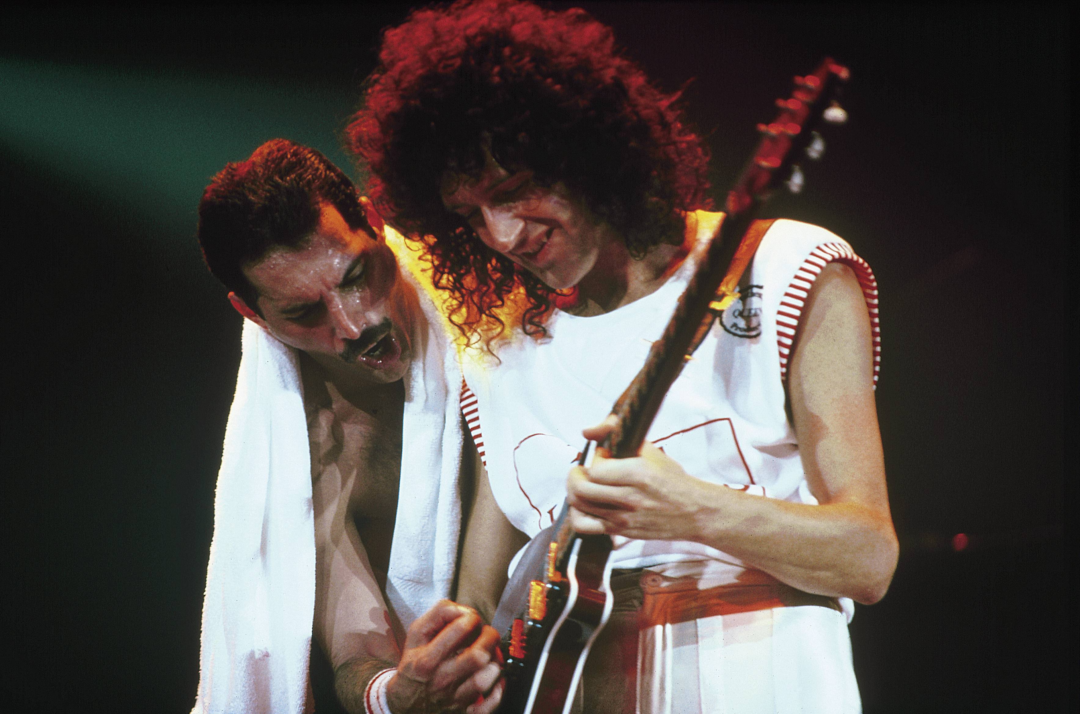 Brian May y Freddie Mercury