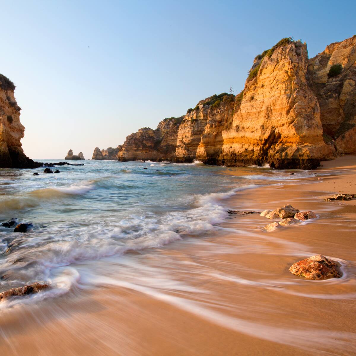 El problema que afecta a las playas de Portugal (y que podría ocurrir en España)