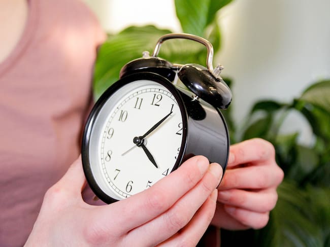 Cambiar la hora afecta a nuestros ritmos circadianos.
