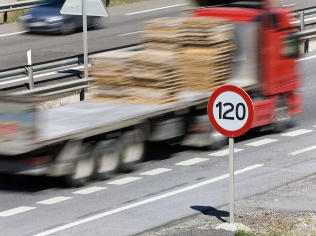 Límite de velocidad de 120