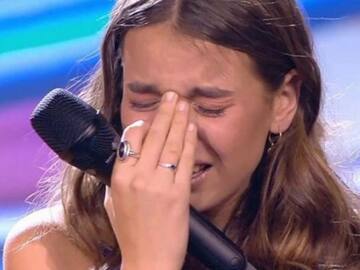 Índigo, ganadora de la primera edición de ‘Idol Kids’, regresa al programa para enamorar a Lara Álvarez ©copyright los40.com