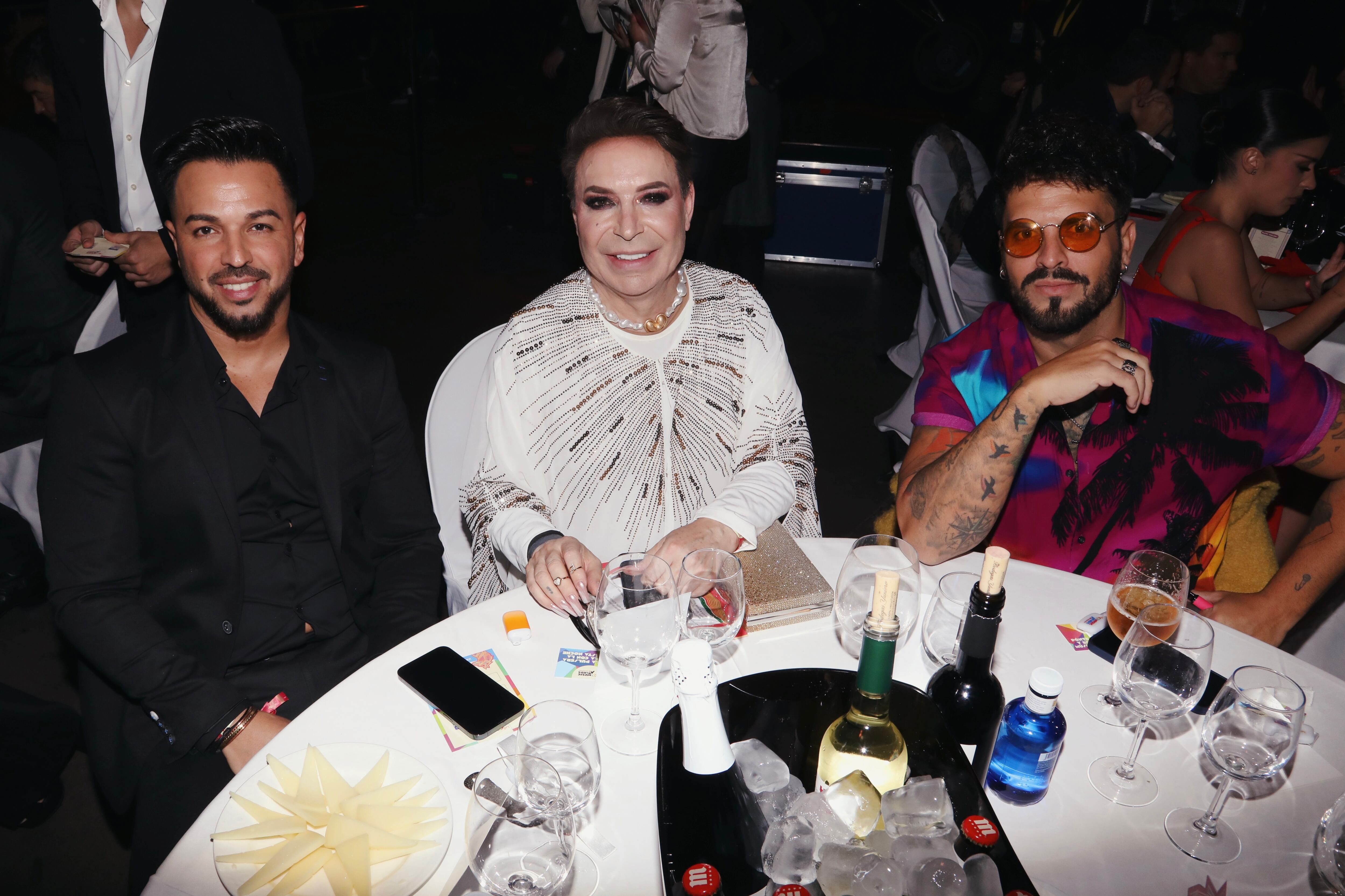 Maestro Joao,  su acompañante y Javi (Bombai)