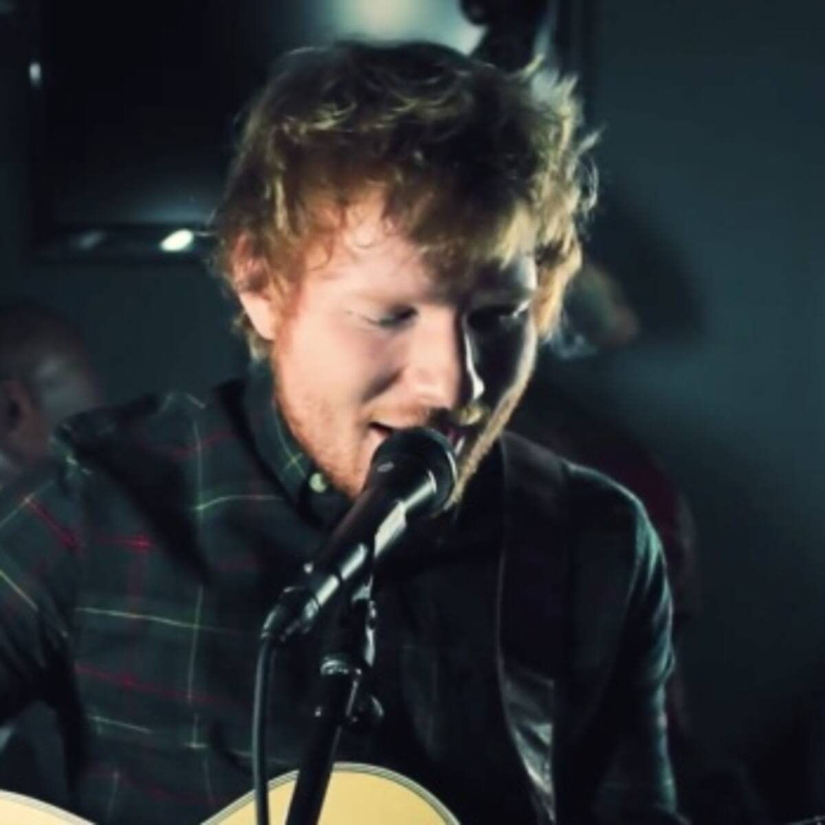 Video oficial de ‘Castle On The Hill’ de Ed Sheeran