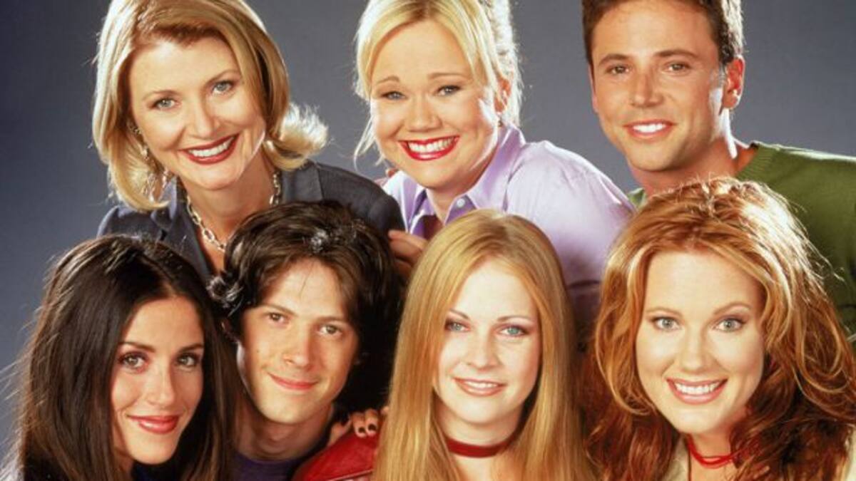 Así luce el elenco de "Sabrina la bruja adolescente"