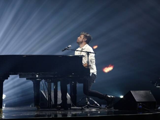 Pablo López, magia pura interpretando Mariposa en LOS40 Music Awards 2020.