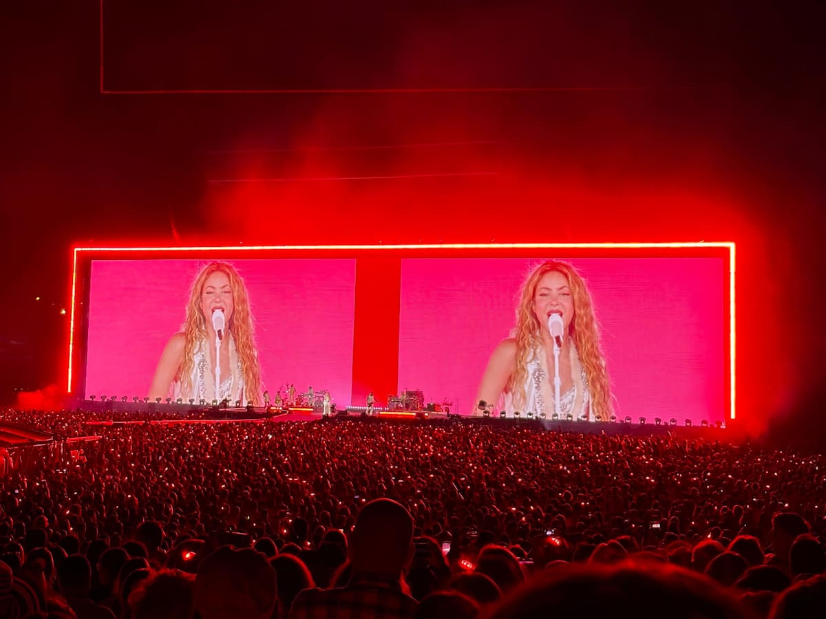 En directo, Shakira en el concierto de hoy desde Macondo Park en Madrid: todas las actuaciones, invitados y canciones