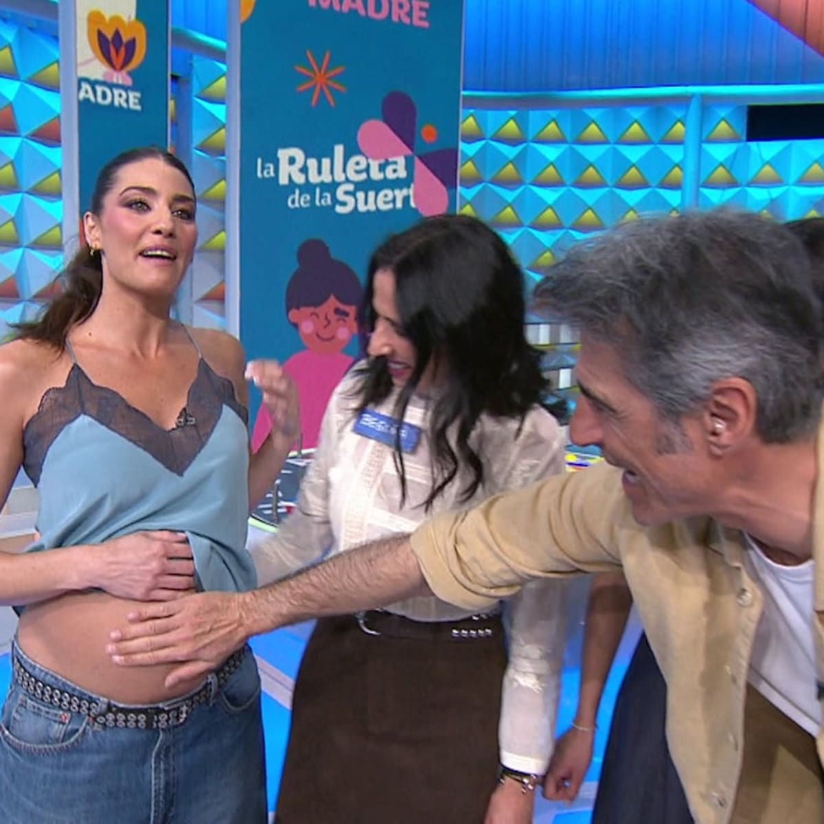 'La Ruleta de la Suerte' sorprende con el embarazo de Laura Moure y la inesperada felicitación de Jorge Fernández