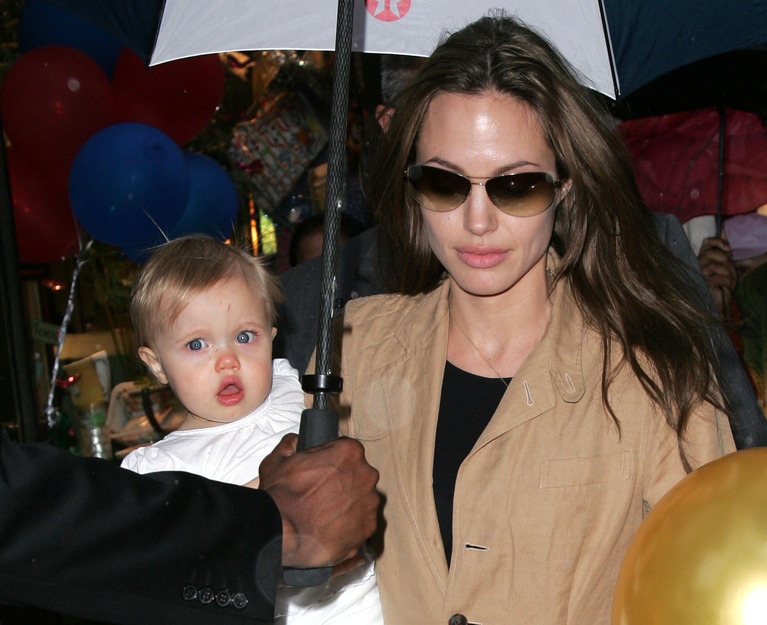 Angelina Jolie con su hija Shiloh