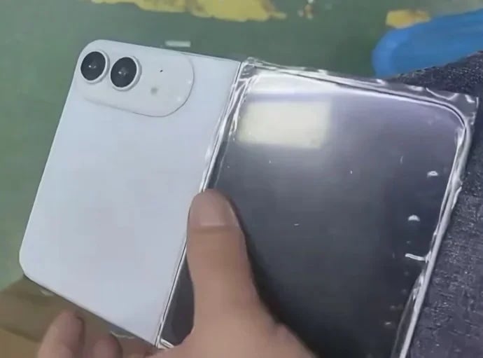 iPhone Ultra