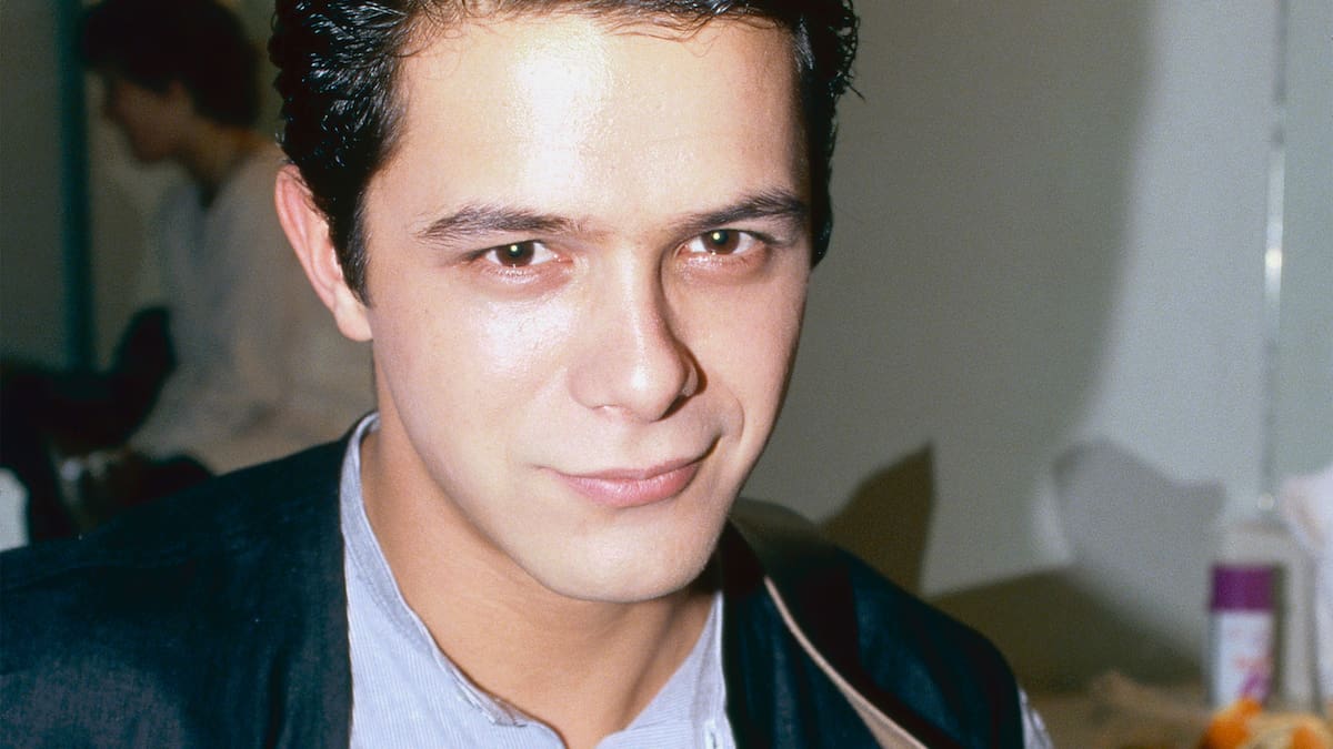 35 años de 'Viviendo deprisa' de Alejandro Sanz: De una maqueta rechazada a un disco superventas