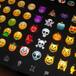 WhatsApp tendrá más de 200 emojis con sorpresas como una mujer con barba