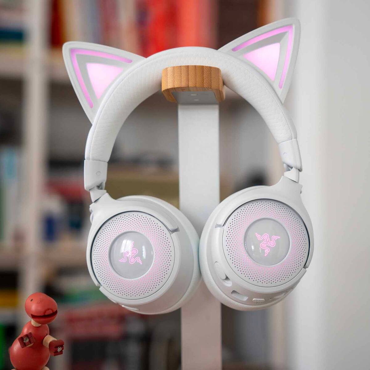 Razer Kraken Kitty V3 Pro son los auriculares con orejas de gatito que necesitabas (si es que necesitabas unos auriculares con orejas de gatito)