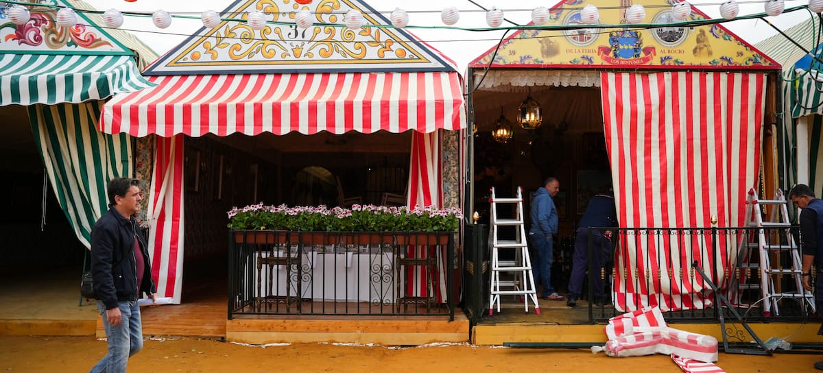 Preparativos para la Feria de Abril en Sevilla