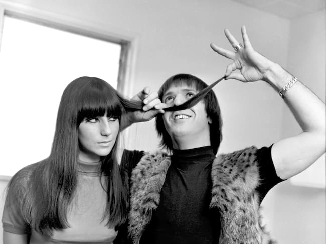 Sonny Bono & Cher en Los Ángeles, California, 1965. (Photo by Earl Leaf/Michael Ochs Archives/Getty Images)