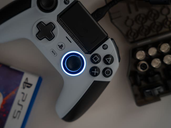 Nacon Revolution Pro 5