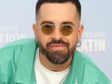 Mike Bahía anuncia el lanzamiento de su nuevo disco: ‘Contento’