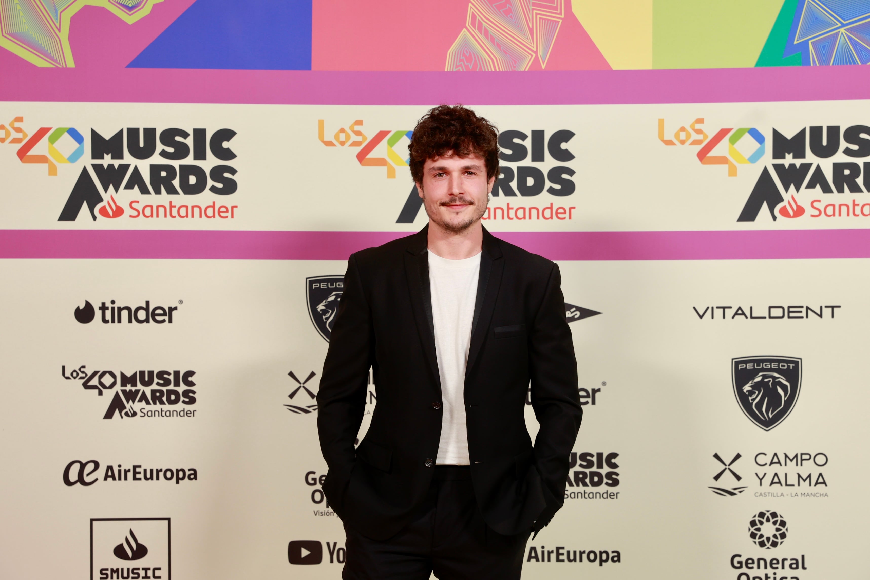 Miki Núñez en la alfombra roja de LOS40 Music Awards Santander 2023 / Foto: Jorge París y Elena Buenavista