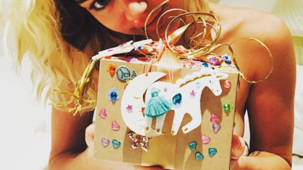 Liam Hemsworth sabe como hacer feliz a Miley en su cumple