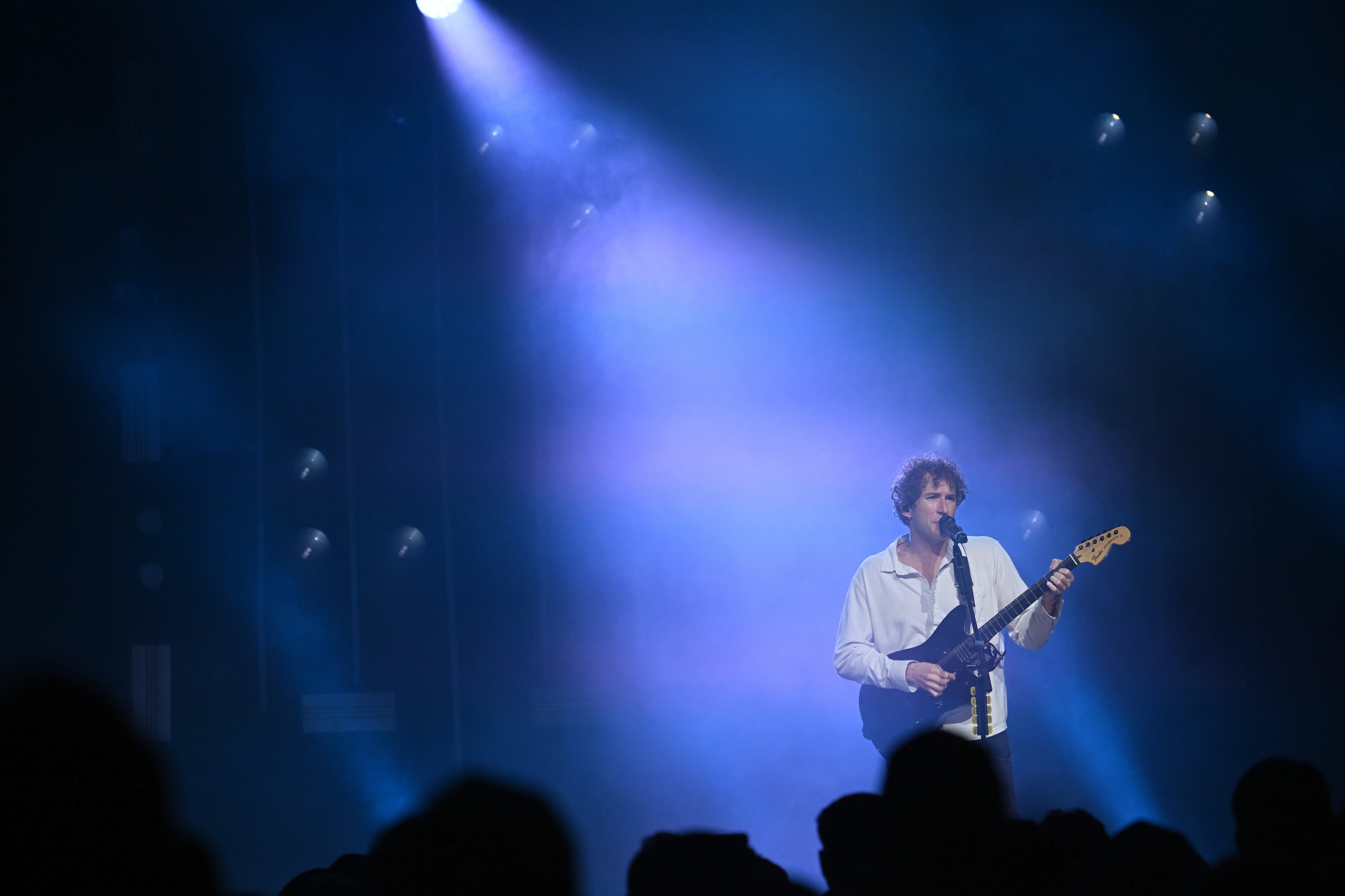 Jeffery Jordan, voz principal de The Band CAMINO en un concierto en Kentucky por su gira 'NeverAlways'.