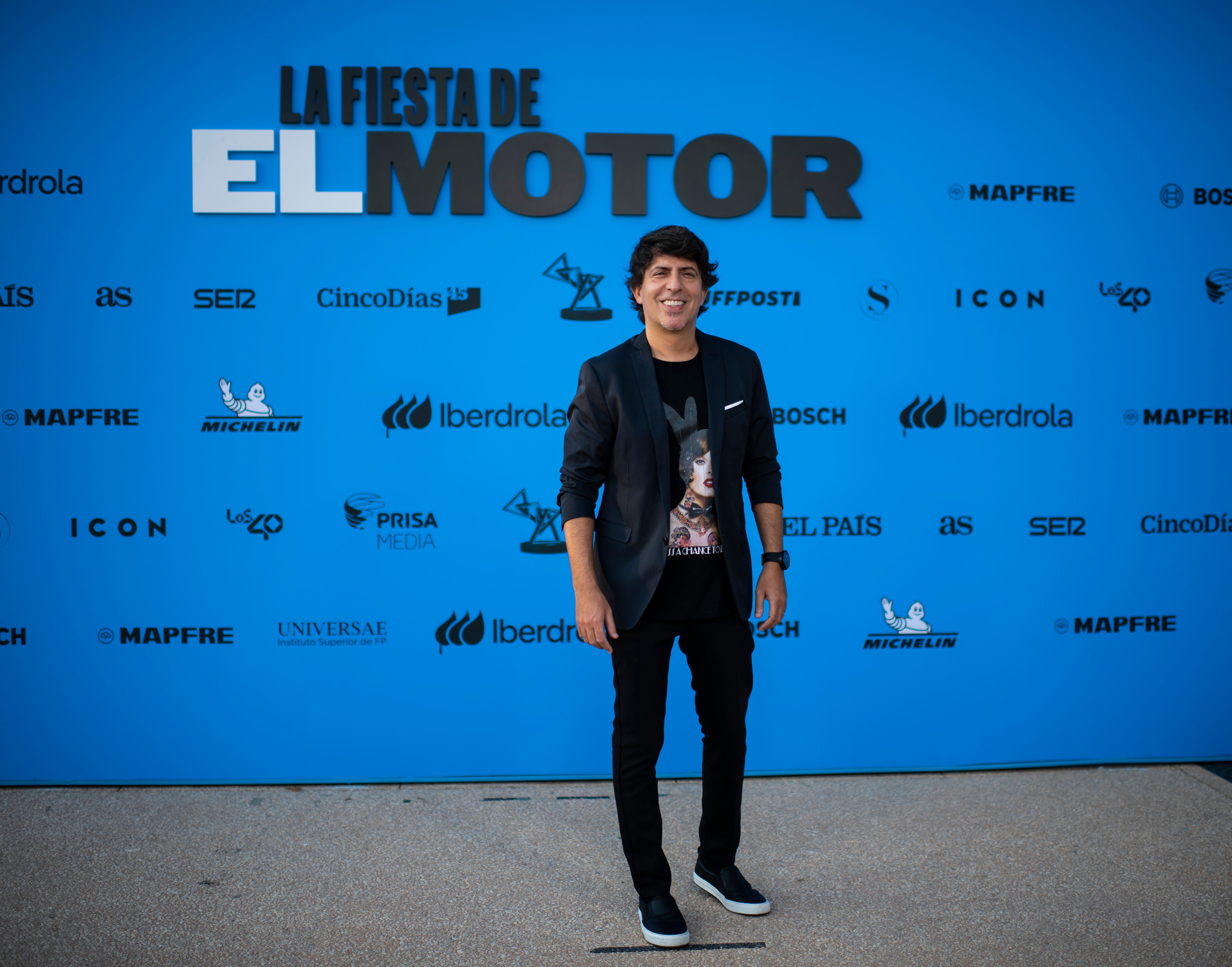 Dani Moreno, presentador de Anda Ya, posó para los medios en los Premios La Fiesta del Motor, celebrados en el Hipódromo de la Zarzuela.