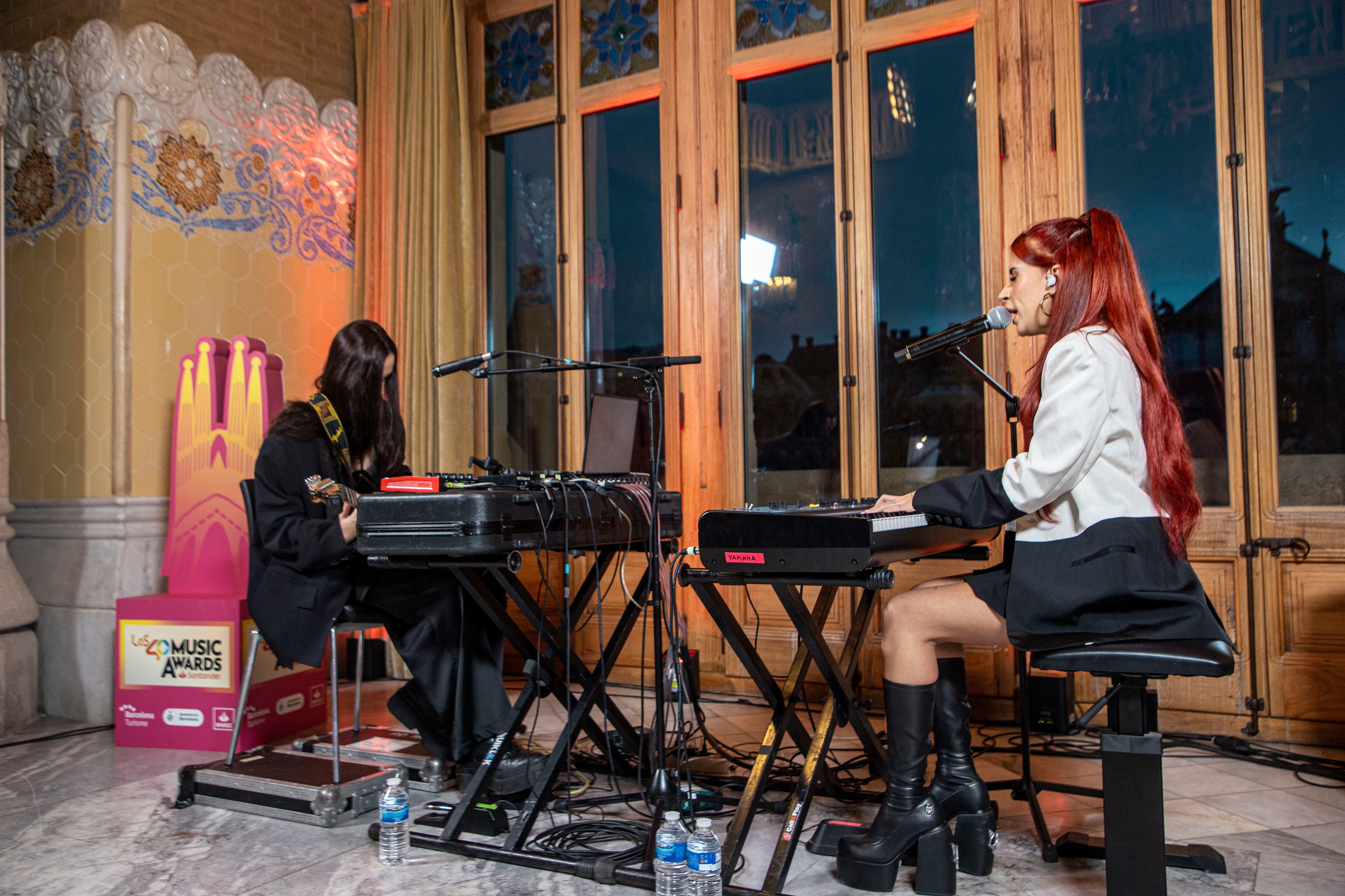 Medio centenar de personas se han congregado en la sala Domènech Montaner, del recinto modernista, para disfrutar del show de Vicco