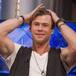 Las ‘piernas palillo’ de Chris Hemsworth se convierten en el cachondeo de Instagram