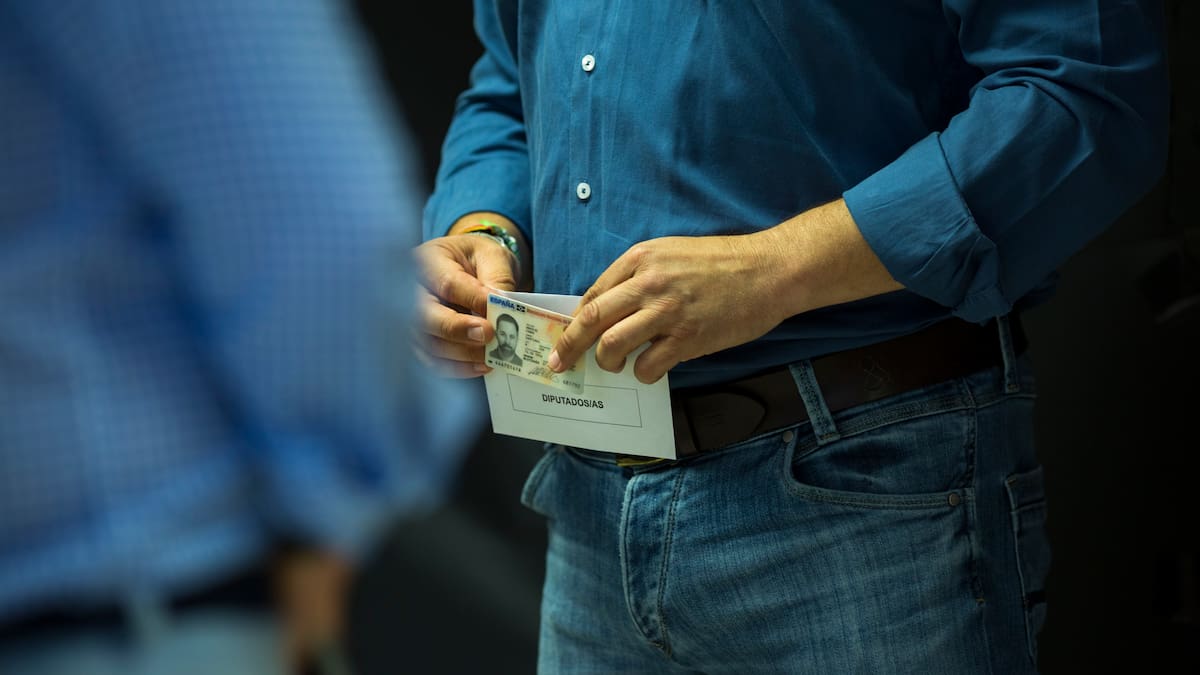 El DNI en el móvil: cuándo y cómo llevar tu identificación en el 'smartphone'