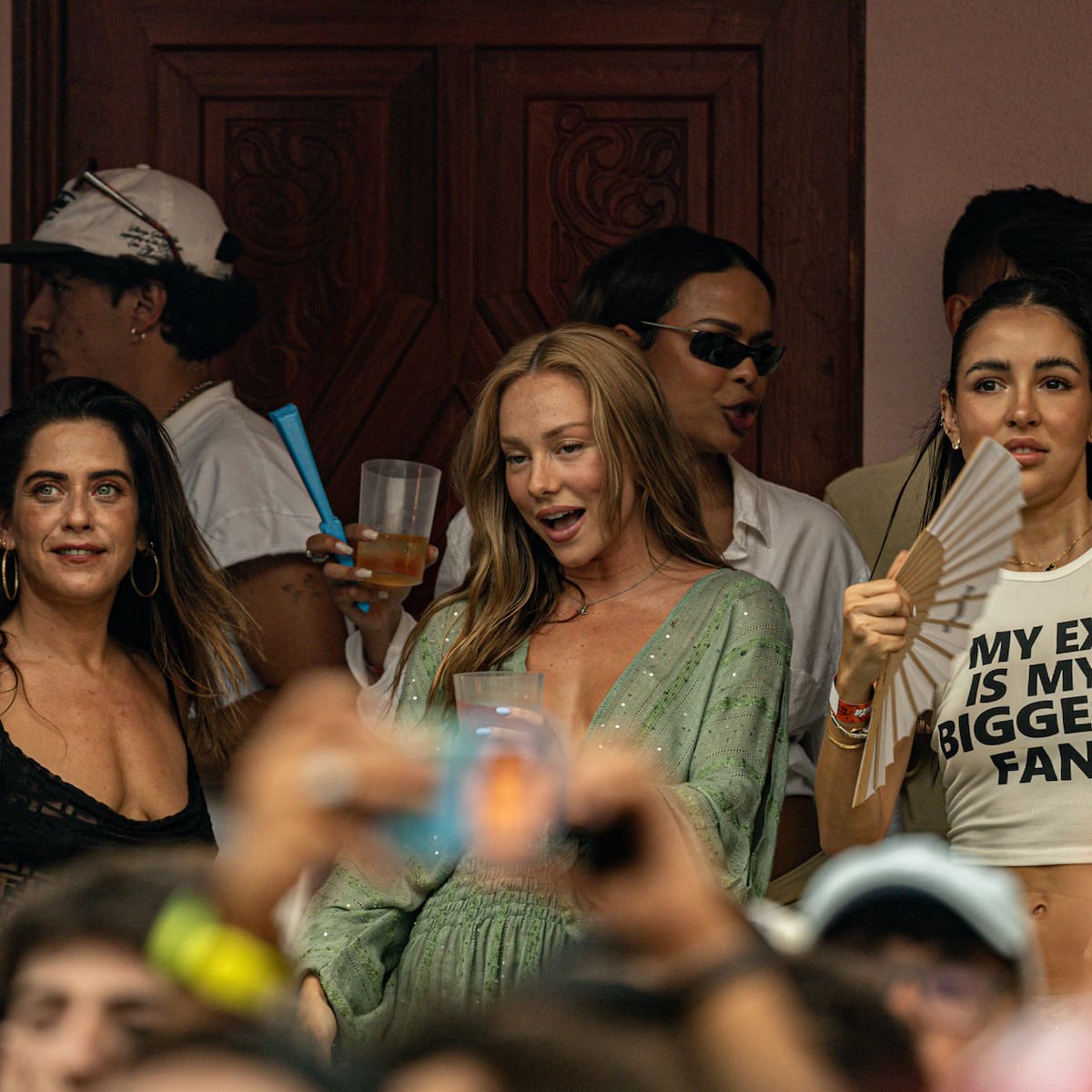 ¿Por qué todo el mundo habla de 'La Casita' de Bad Bunny? Claves de la escenografía que ha desatado polémica y una demanda millonaria