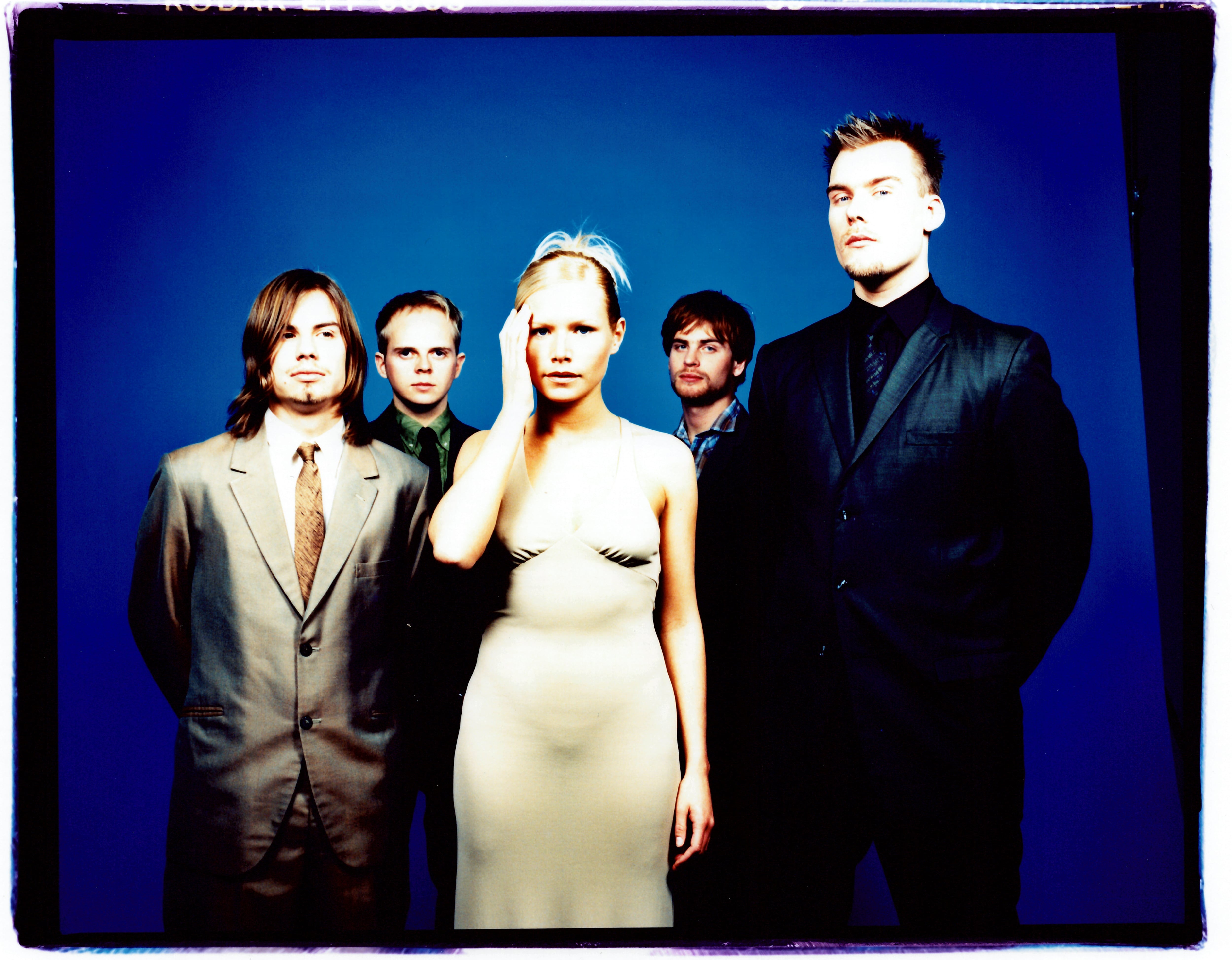 The Cardigans, en una imagen promocional cedida por Universal Music.