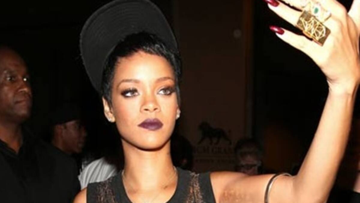 Rihanna busca contactarse con extraterrestres