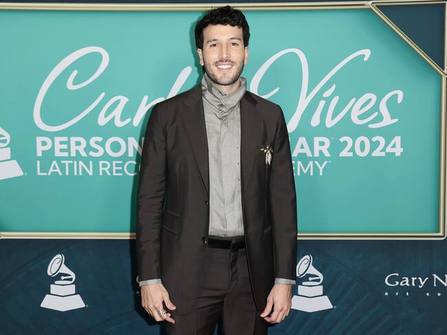 Sebastián Yatra no quiso perderse el reconocimiento de su compatriota y compañero de profesión