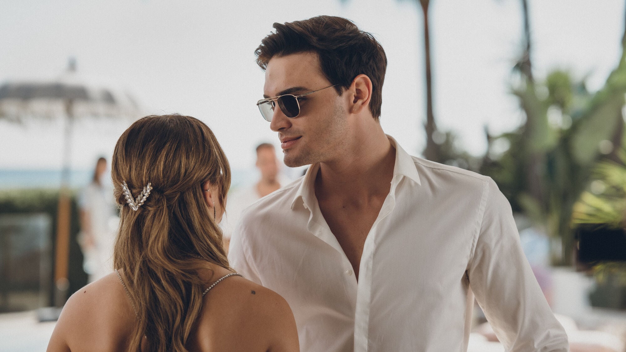 Nicole Wallace y Gabriel Guevara en una escena de 'Culpa Nuestra'. / Prime Video