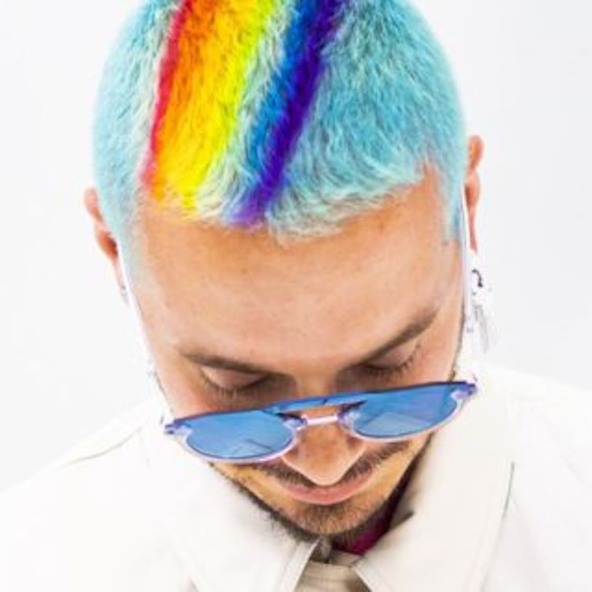 "Colores" ya tiene su lista de canciones
