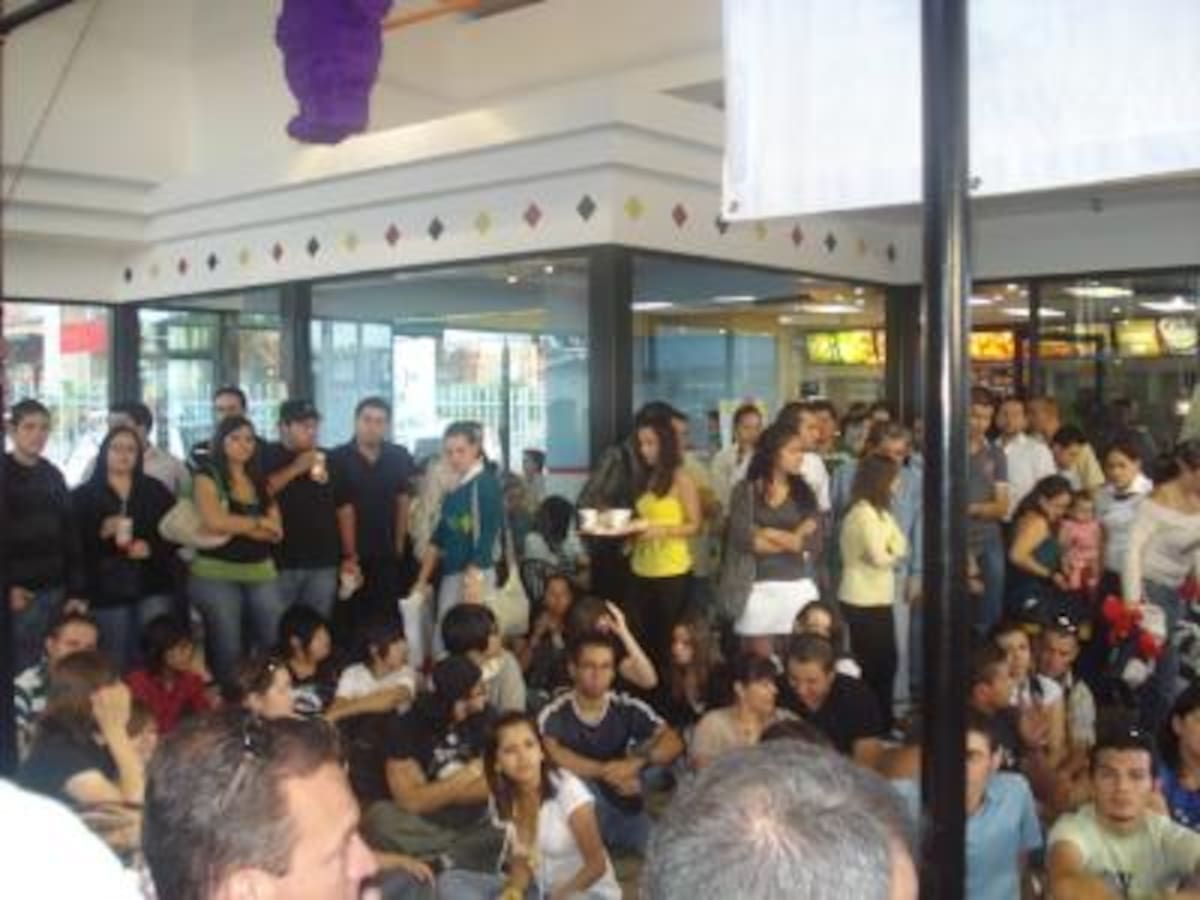 Mc Donald's Segundo Aniversario de La Hora sin Nombre