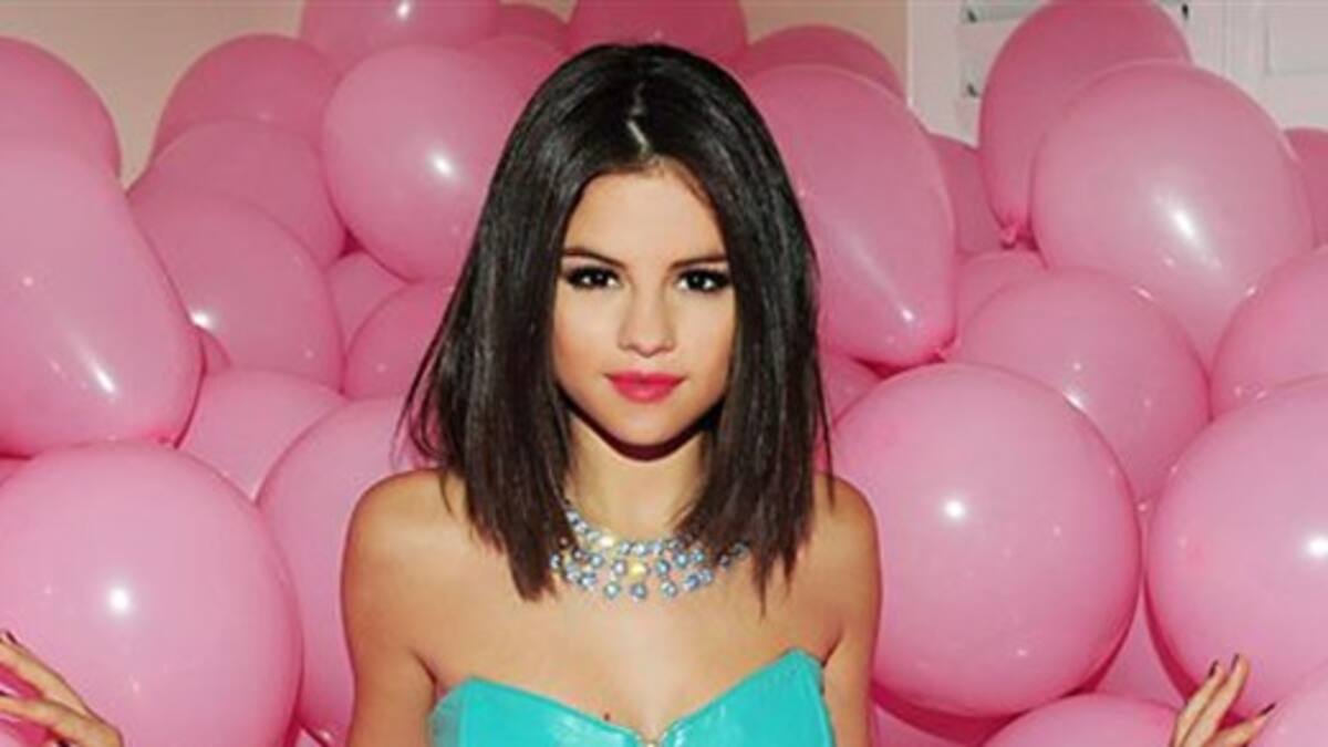 Selena Gomez estrenó su video 'Hit The Lights'