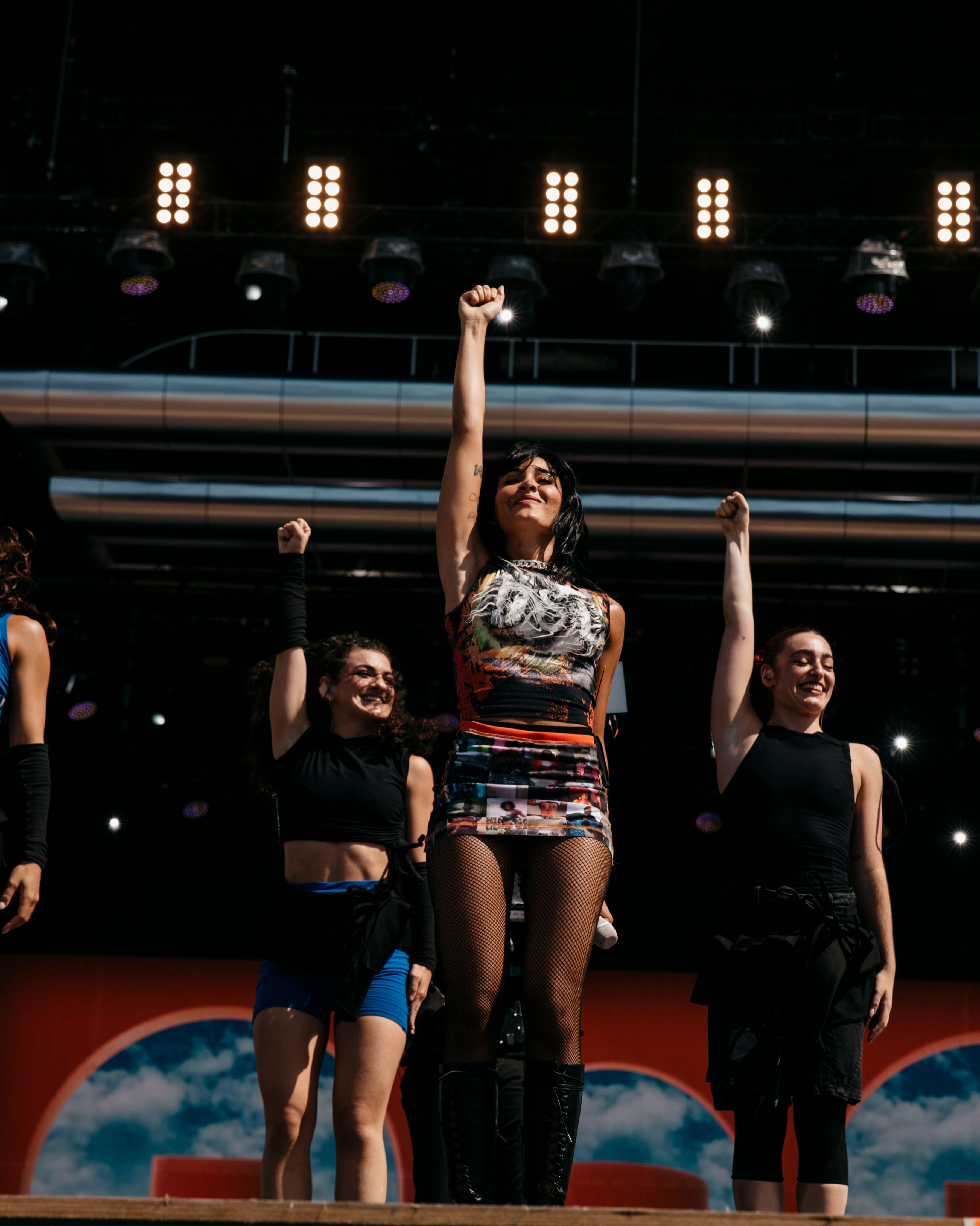 Aitana en el Rock in Rio de Lisboa vestida de Diesel