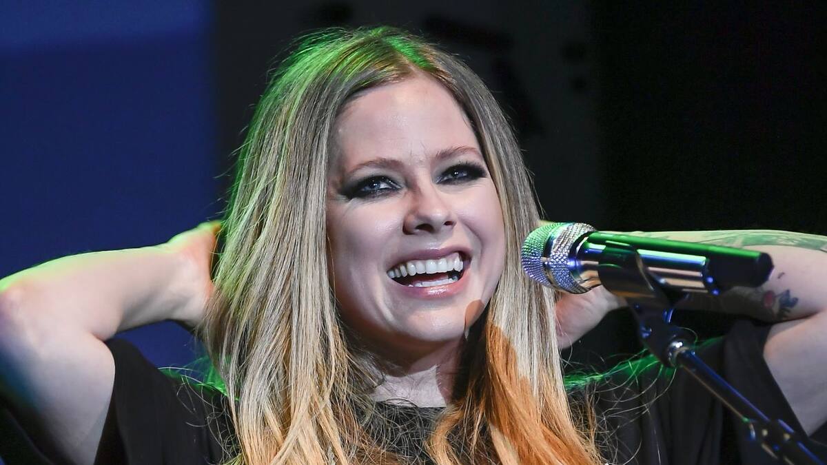 ¿Qué tiene Avril Lavigne preparado para nosotros?