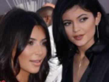 Kim Kardashian y Kylie Jenner son llamadas &quot;las gemelas perfectas&quot; por esta campaña