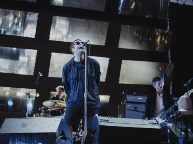 Liam Gallagher y sus eternas manos a la espalda