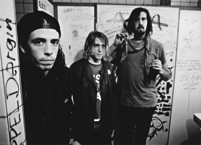 Nirvana, en el backstage de un concierto en Frankfurt, Alemania, en 1991.