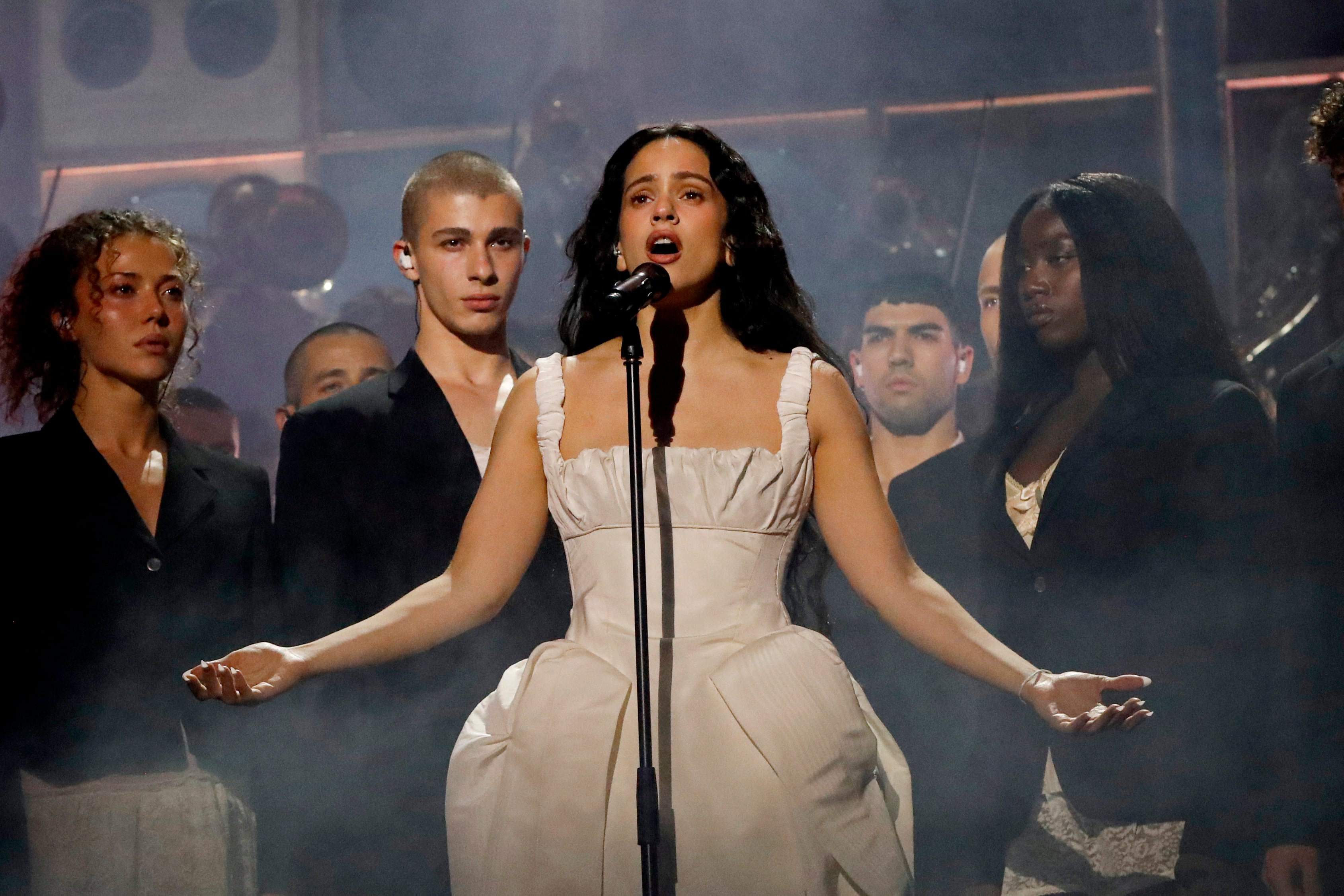 Rosalía actuando en los premios BRIT 2026 el 28 de febrero de 2026 en Manchester, Reino Unido.