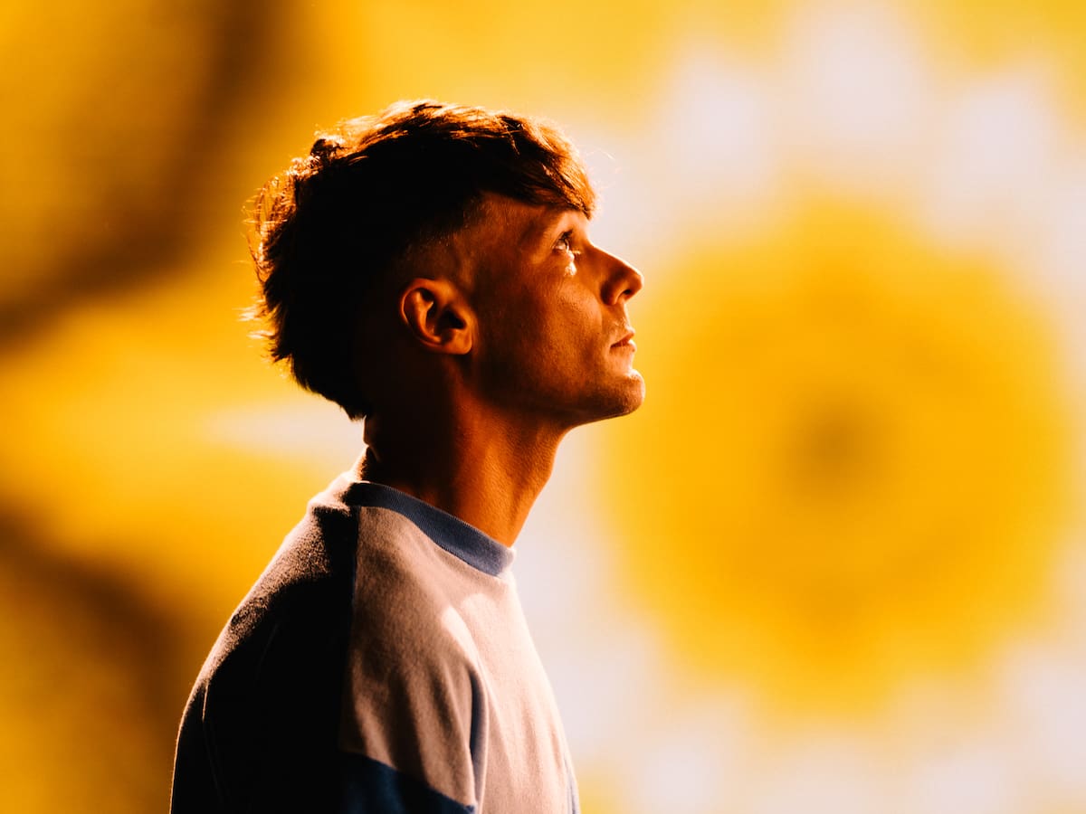 Louis Tomlinson, honesto y crudo en 'Imposter', su nueva canción: "Ya no sé realmente quién soy"