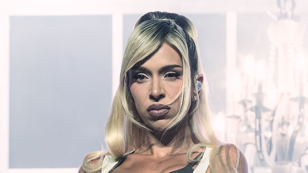 Bad Gyal "perrea sola" como invitada sorpresa de Bad Bunny en su primer concierto de Barcelona