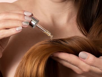 https://los40.com/mashup/2025/02/17/adios-a-las-visitas-constantes-a-la-pelu-el-aceite-natural-que-hace-crecer-y-fortalece-tu-cabello/