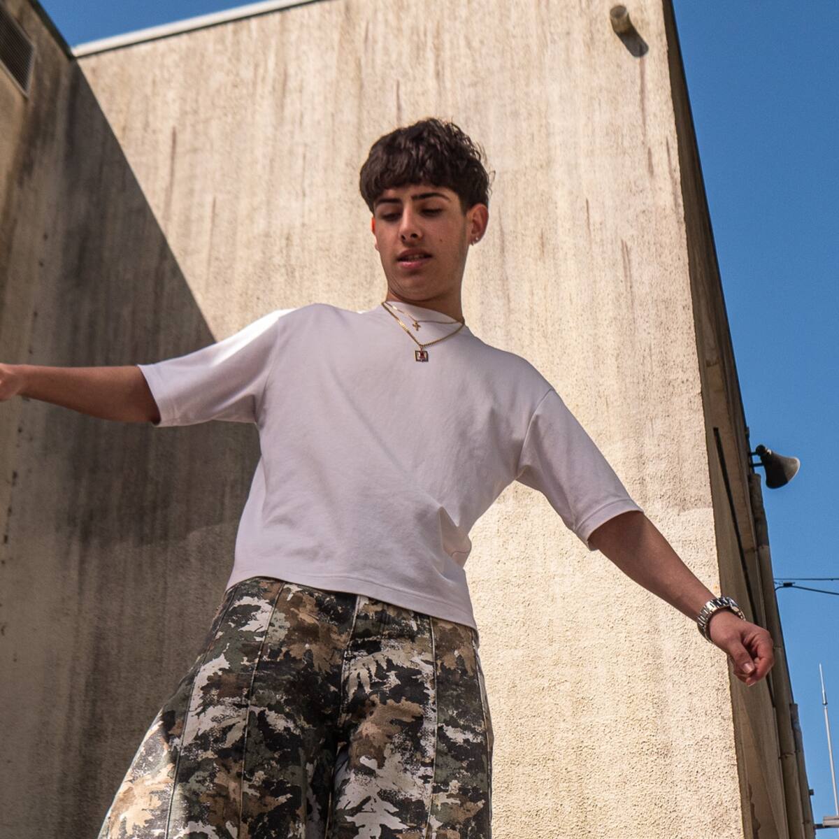 40 cosas sobre LG1DO, el artista de 18 años que comenzó a crear sus canciones en el móvil