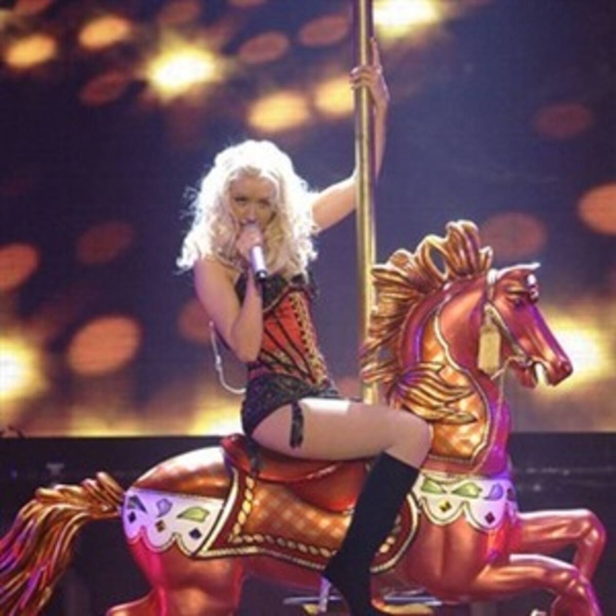 Christina Aguilera se lía con un rockero arruinado