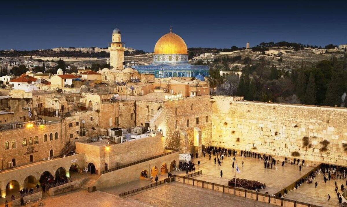 PISCIS: JERUSALÉN Al ser un signo muy espiritual y soñador, Jerusalén se postula como el mejor candidato para vivir.