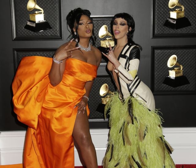 Megan Thee Stallion y Doja Cat, en la alfombra roja de los Grammy 2021