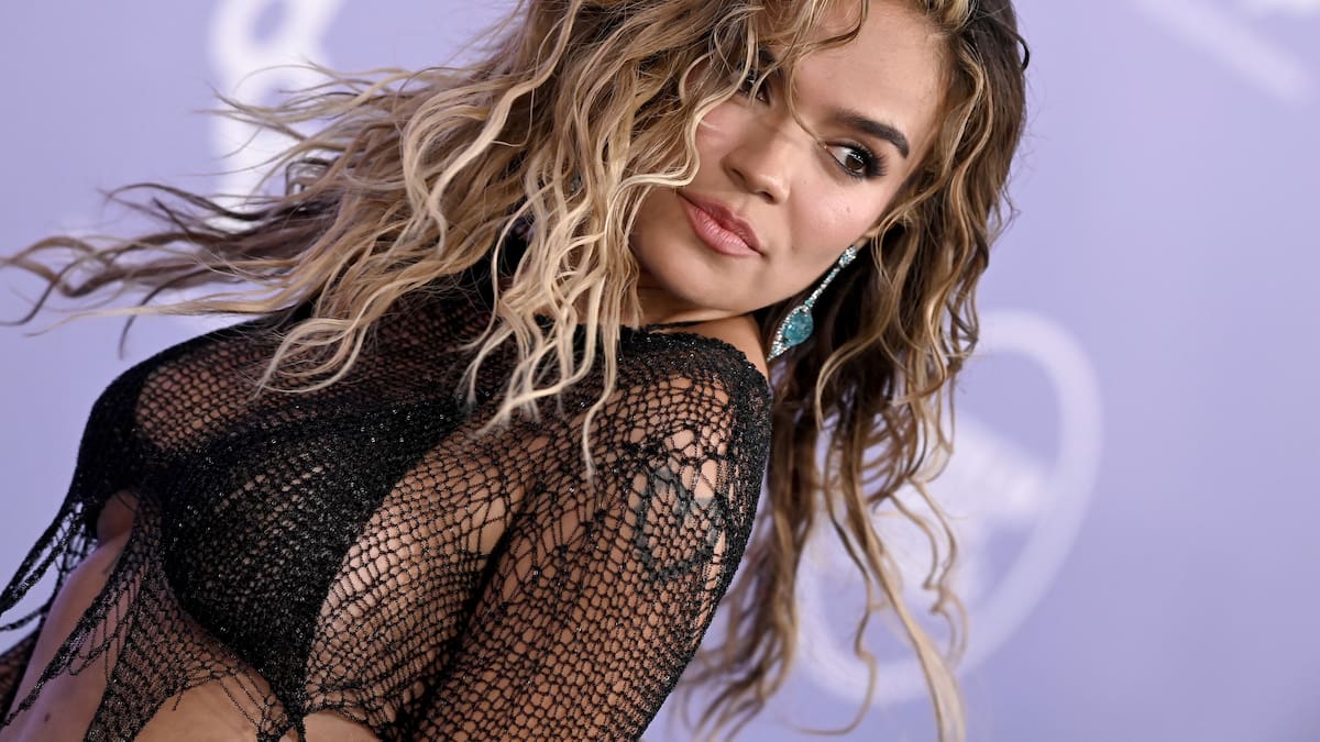 Karol G se confiesa con Rosalía en su LUX Tour y desvela que la dejaron en una sala de espera del aeropuerto