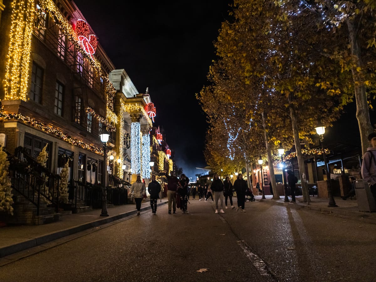 Temporada de Navidad en el Parque Warner de Madrid: horarios, nuevos espectáculos y precios